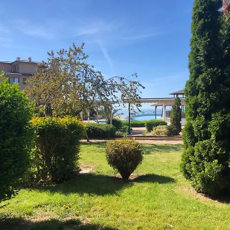 Luxury Family Kaliakria شقة