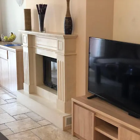 Luxury Family Kaliakria شقة توبولا